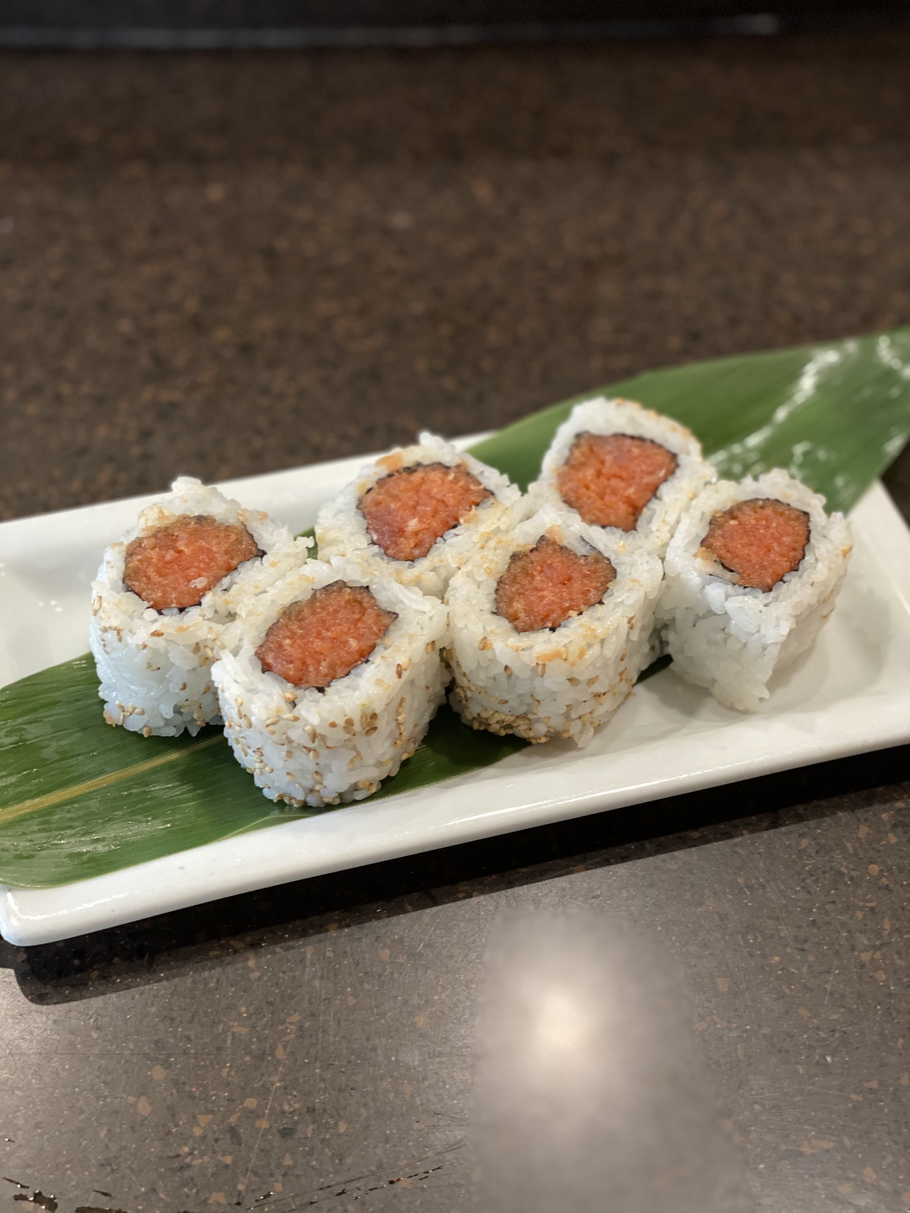Order Spicy Tuna Roll food online from Kanpai Japanese Sushi Bar &amp; Gril store, Santa Monica on bringmethat.com