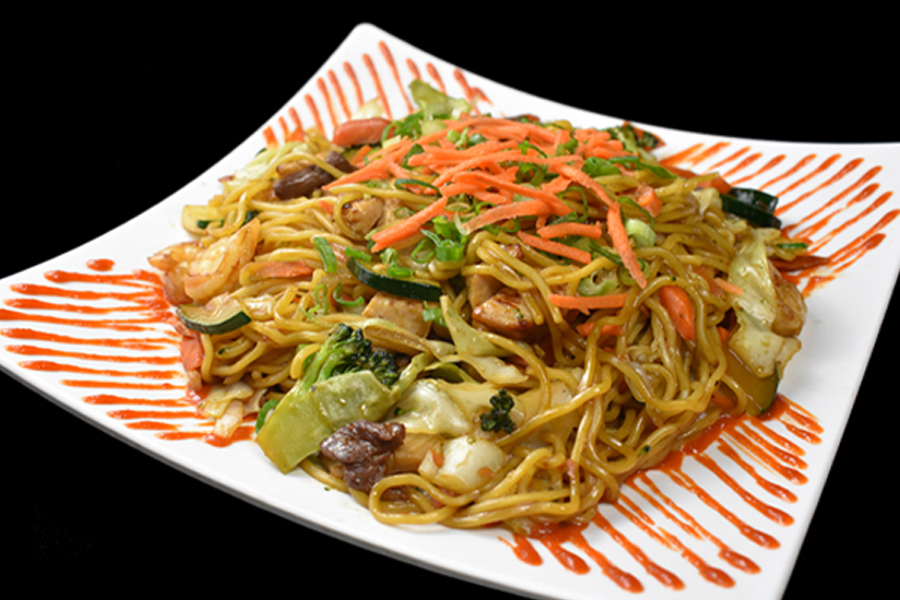 Order Yakisoba food online from Señor Sushi Peoria store, Peoria on bringmethat.com