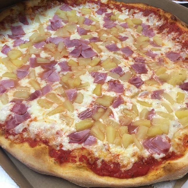 Order Hawaiian Pizza food online from Calabria Pizza store, Oradell on bringmethat.com