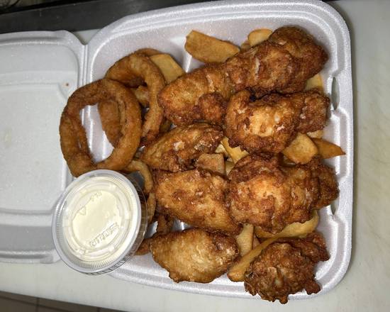 Order Chicken Wings Dinner food online from Amore Pizza store, Stoneham on bringmethat.com