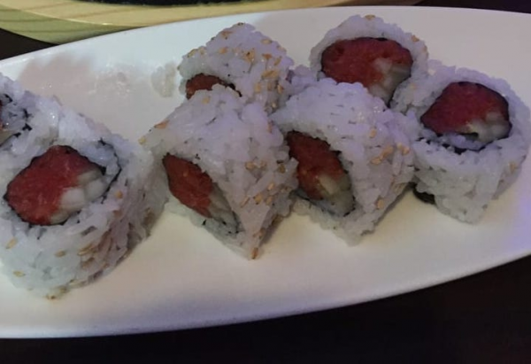 Order Spicy Tuna Roll food online from Fusion Izakaya 52 store, San Diego on bringmethat.com