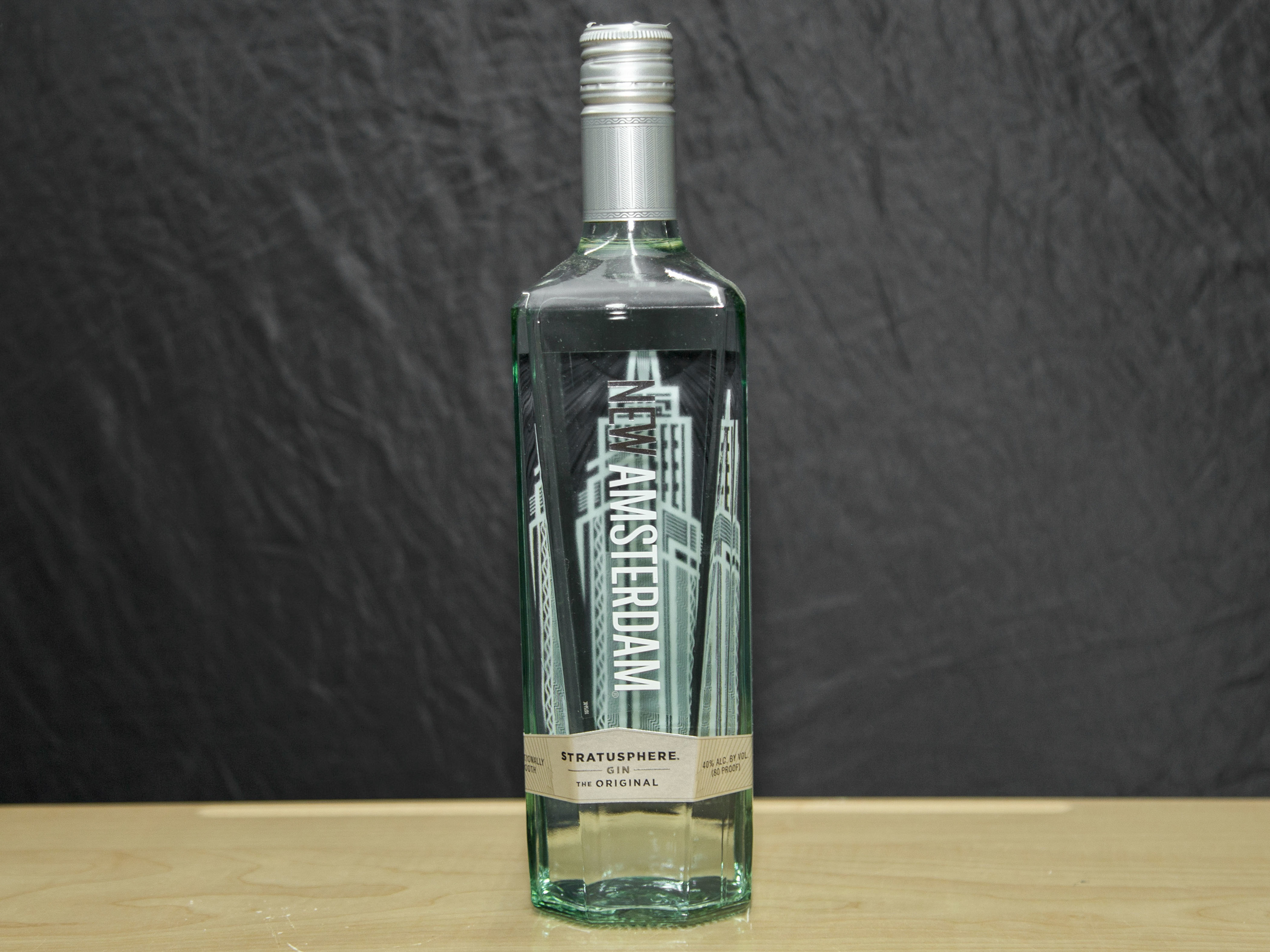 Order New Amsterdam, 750 ml. Gin (40.0% ABV) food online from Platinum Star Food & Liquor store, Chicago on bringmethat.com
