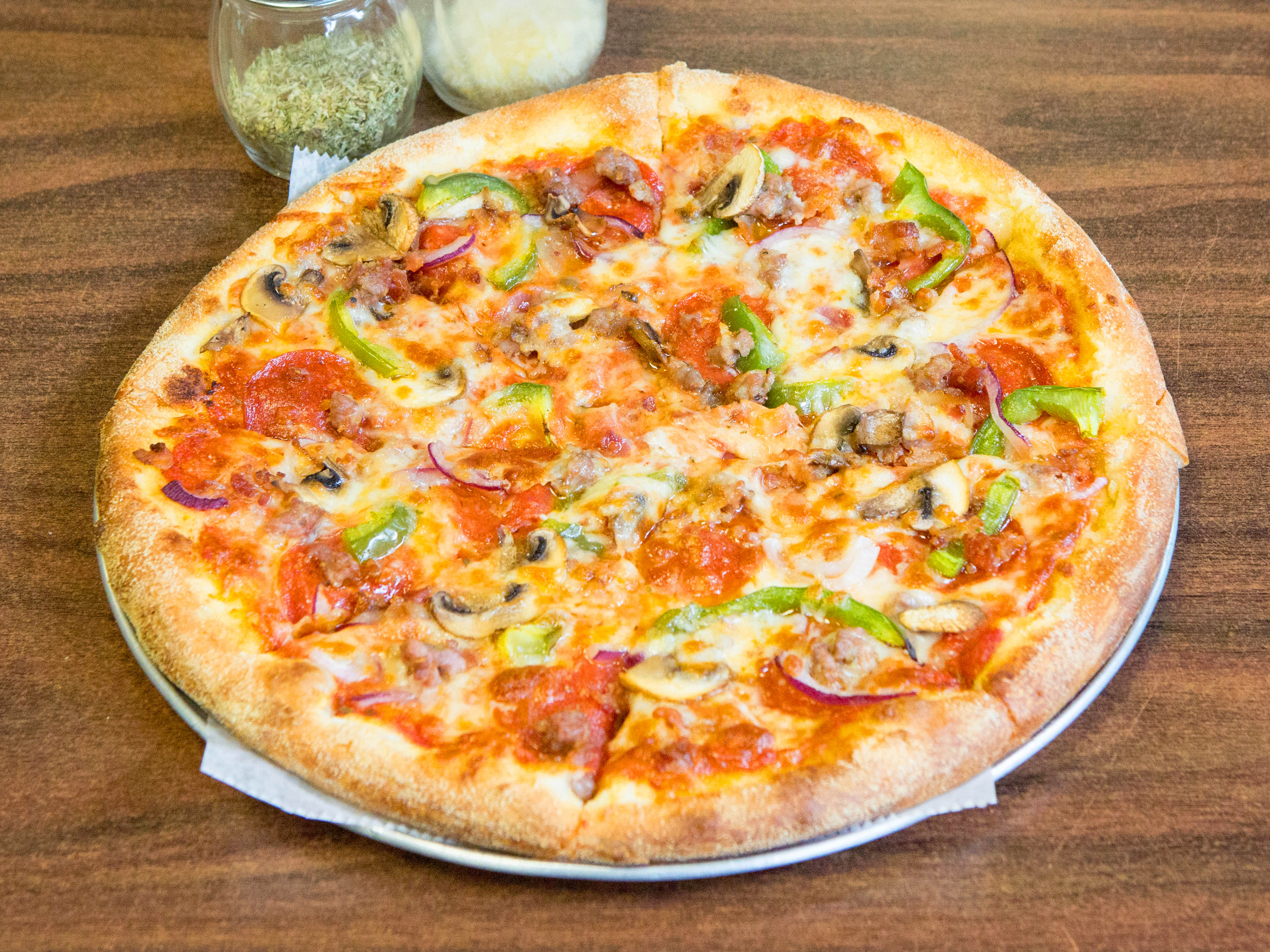 Order House Special Pizza food online from Big Cheese Pizza store, New Britain on bringmethat.com
