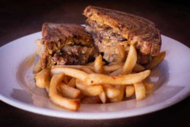Order Graystone's Patty Melt food online from Graystone Ale House store, De Pere on bringmethat.com