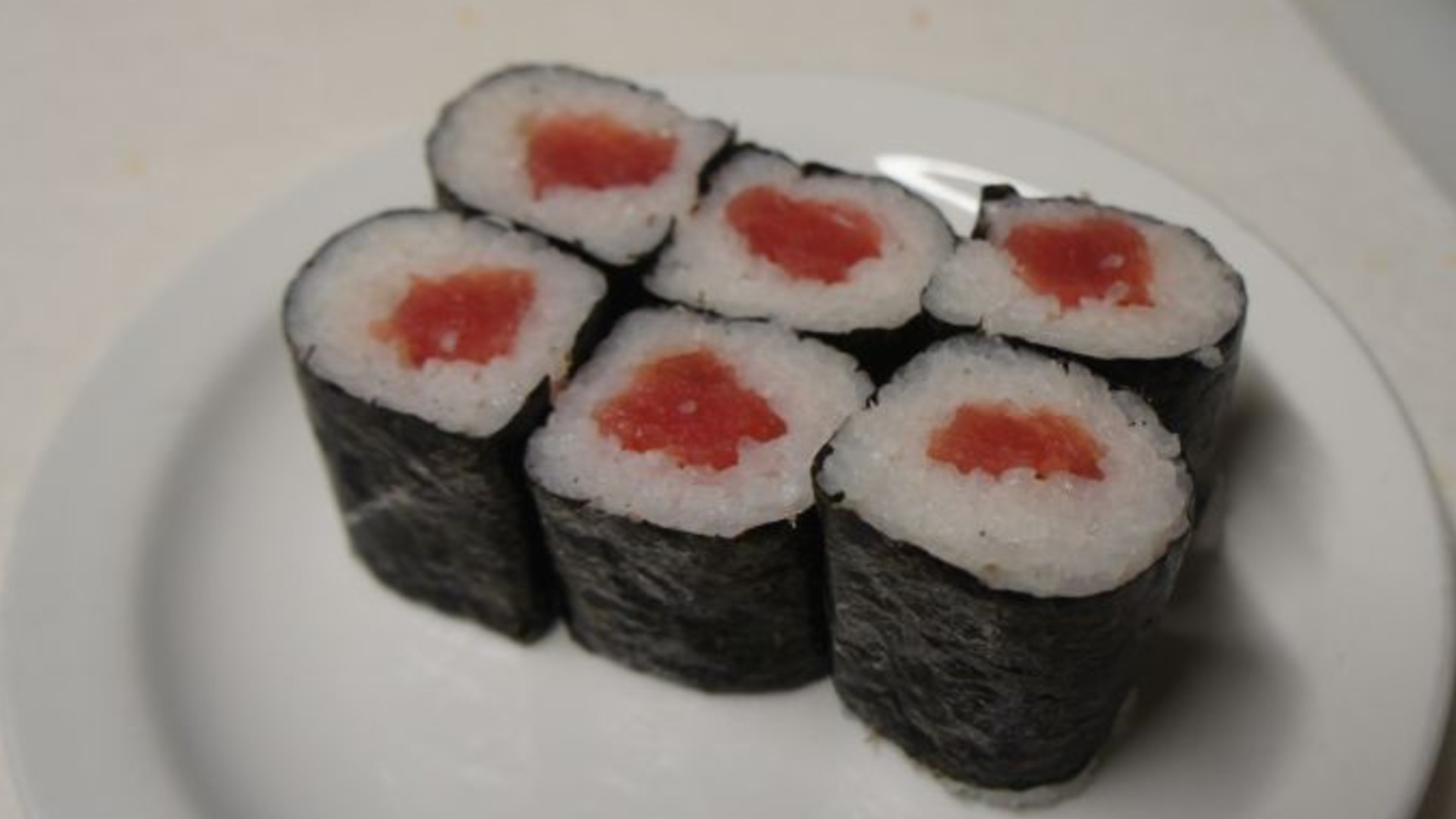 Order Tuna Roll food online from 503 Sushibar store, Salem on bringmethat.com