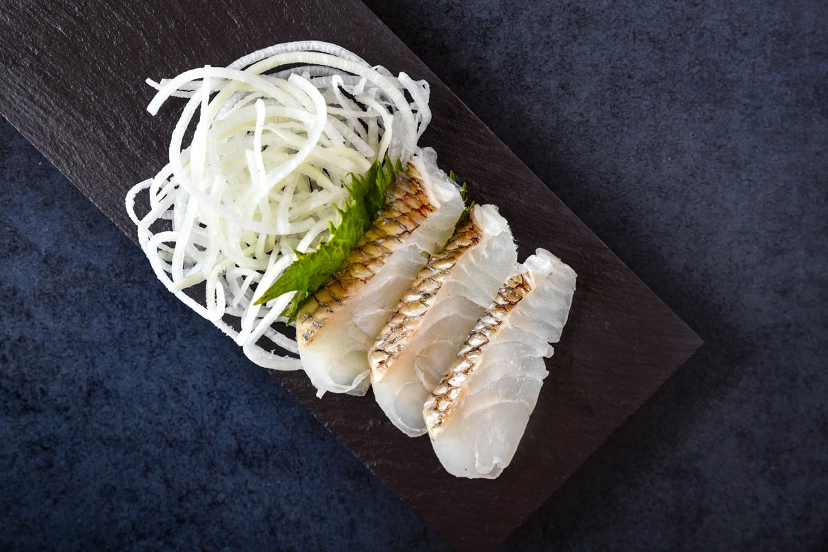 Order *MADAI SASHIMI food online from Blue Sushi Sake Grill store, Lincoln on bringmethat.com