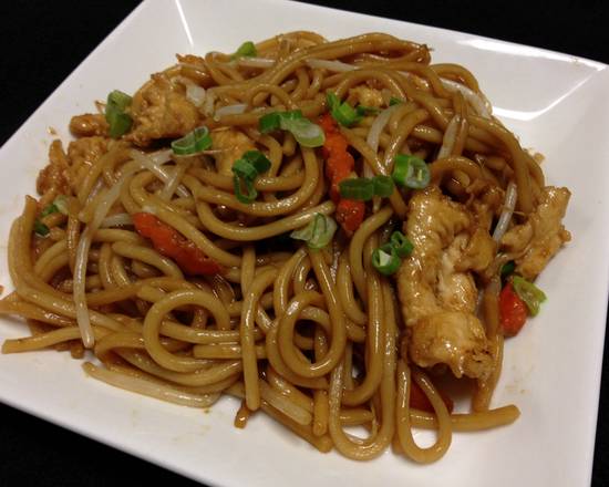 Order Chicken Chow Mein food online from Chinatown Express store, Los Angeles on bringmethat.com