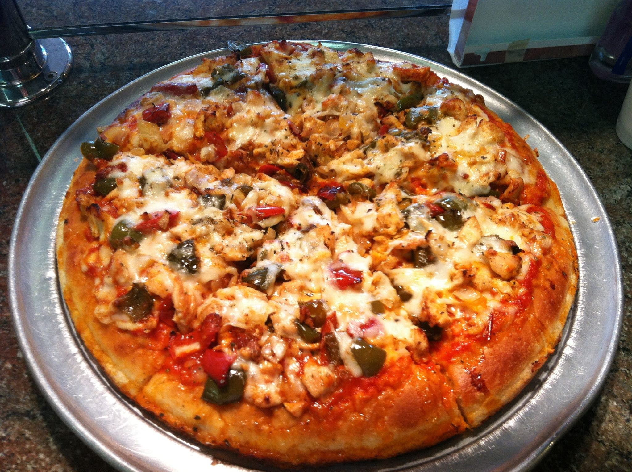 Order Antonio's Favorite Pizza - Medium 14'' food online from Padrino's Pizza & Family store, Eagleville on bringmethat.com