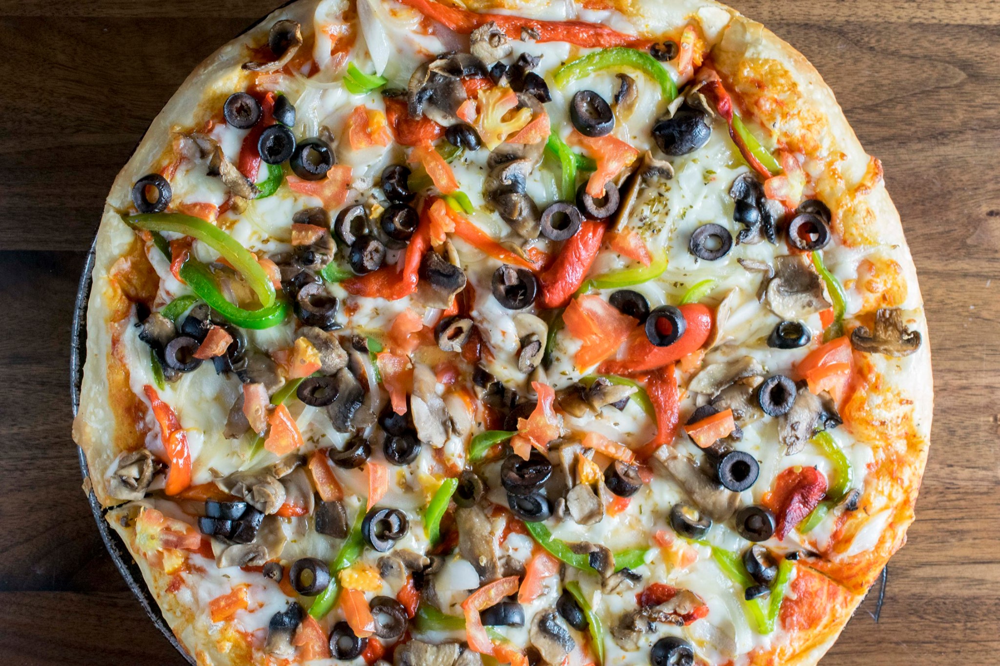 Order Vegetarian Pizza food online from Buffalo Bros store, Fort Worth on bringmethat.com