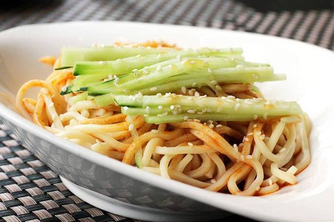 Order Cold Noodle Salad 冷面 food online from Koi Fine Asian Cuisine & Lounge store, Evanston on bringmethat.com