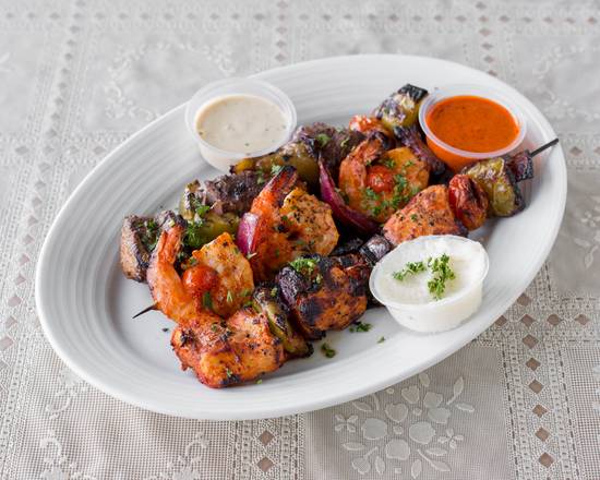 Order Chicken Kabob Skewer food online from Zayna Flaming Grill store, Redondo Beach on bringmethat.com