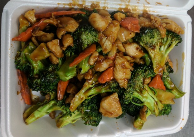 Order L34. Chicken with Broccoli Lunch food online from Golden Pearl store, Salt Lake City on bringmethat.com