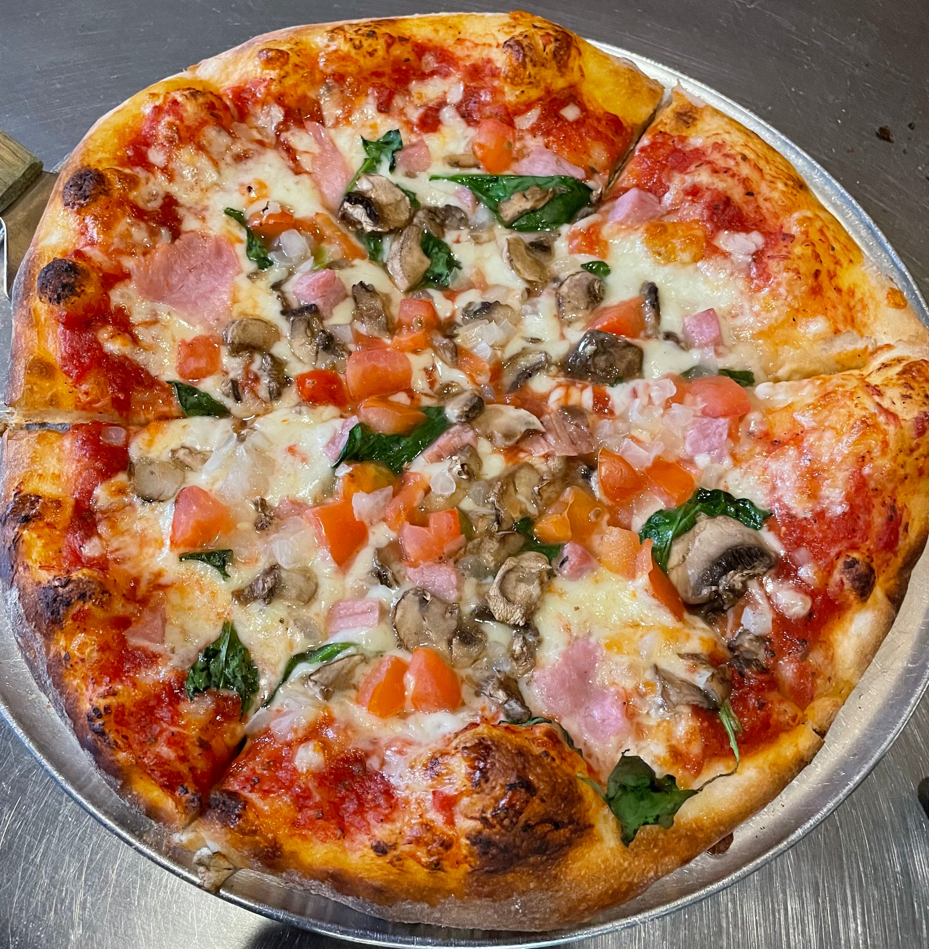 Order Deluxe Pizza - Personal 10" food online from Brooklyn Pizza & Pasta store, Cincinnati on bringmethat.com