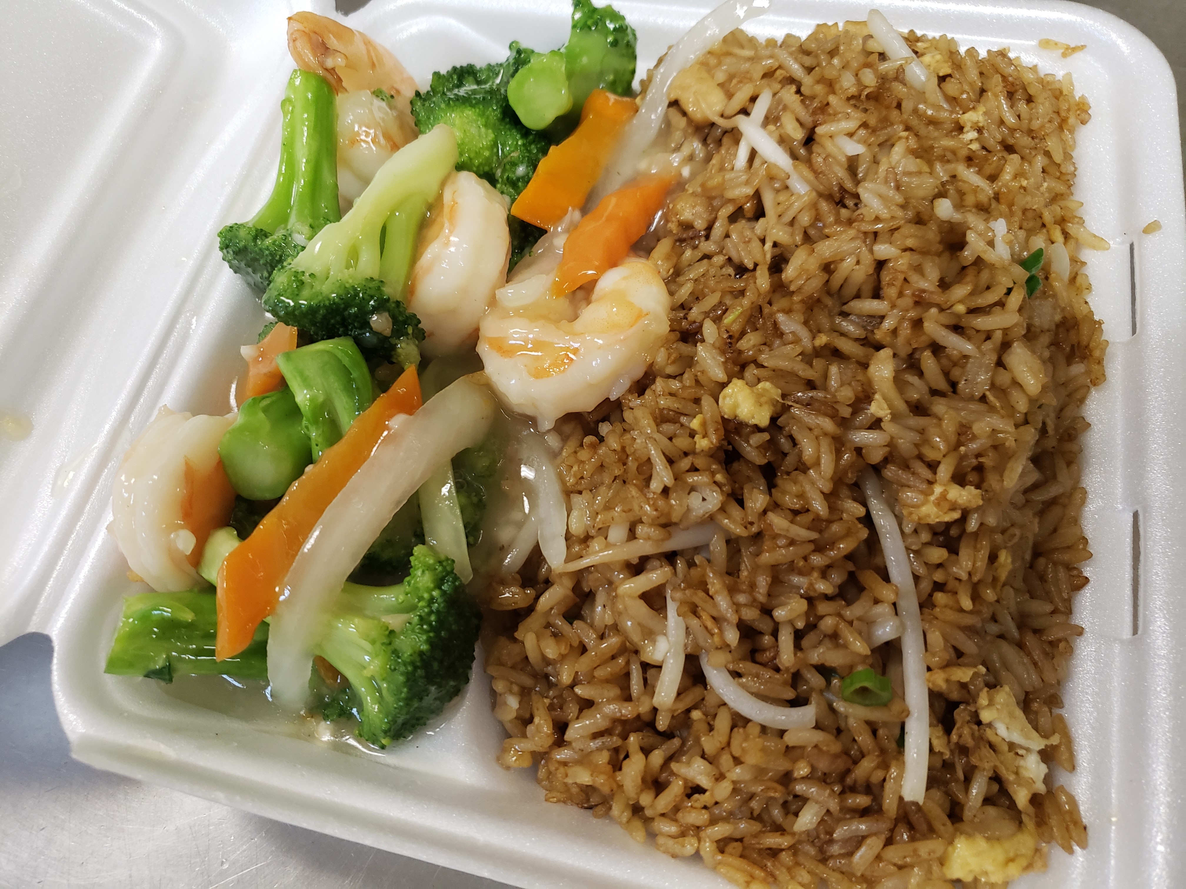 Order shrimp broccoli food online from Golden Chef Chinese Kitchen store, Chicago on bringmethat.com