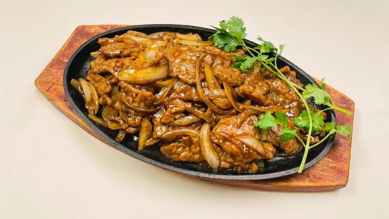Order Iron Plate Beef food online from Yeung Shing Restaurant store, Los Gatos on bringmethat.com