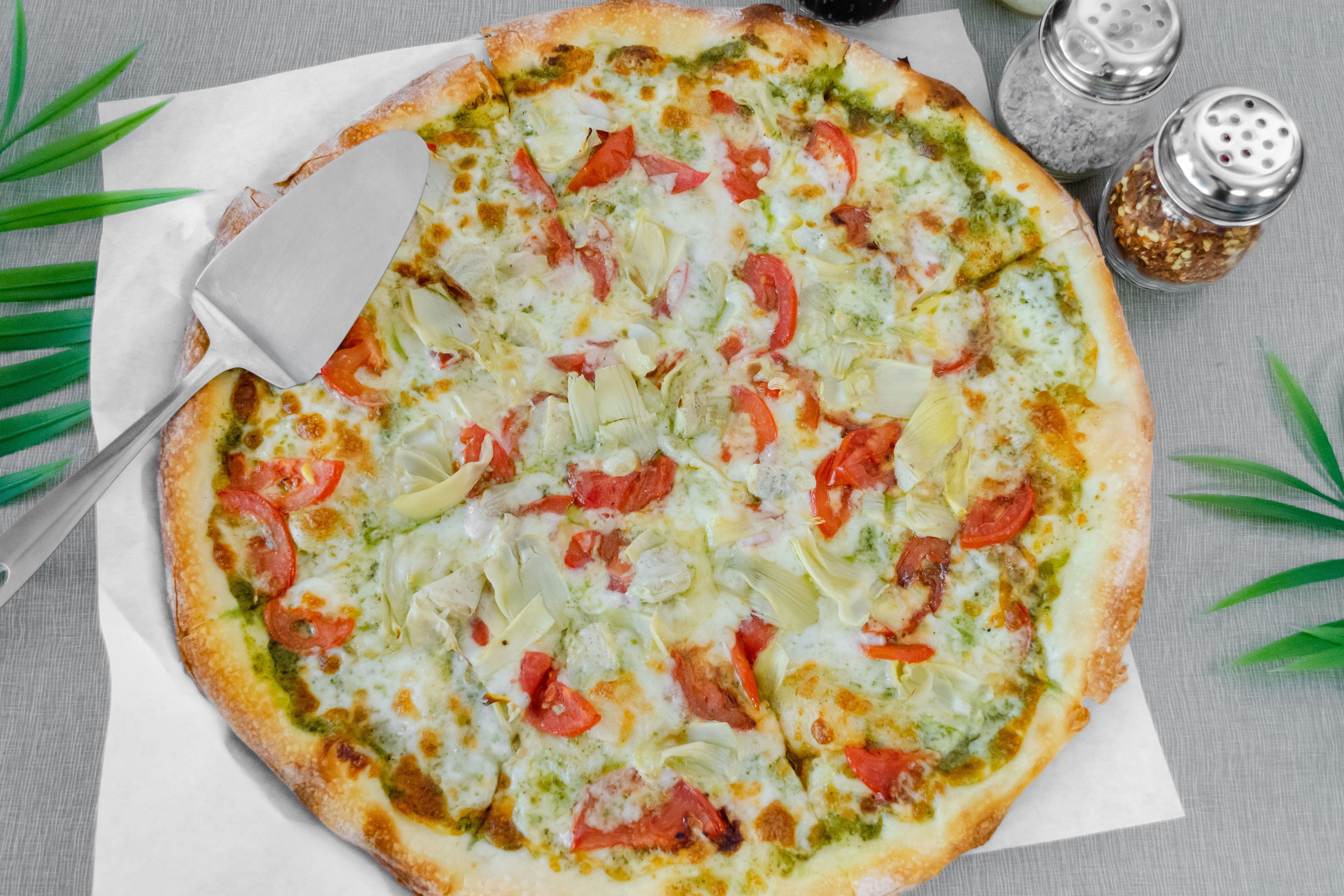 Order Placer Pesto Pizza - Medium 12" (8 Slices) food online from Gold Pan Pizzeria store, Shingle Springs on bringmethat.com