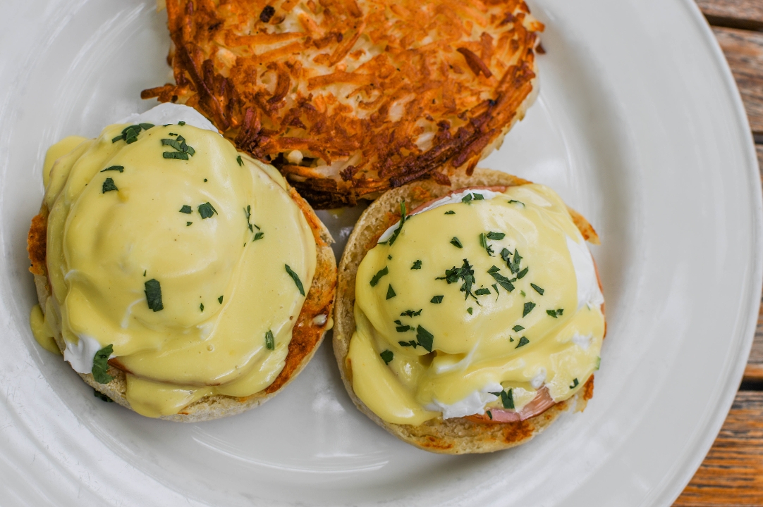 Order Eggs Benny food online from 3 Squares store, Maple Grove on bringmethat.com