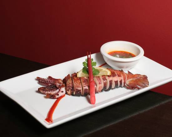 Order Grilled Calamari. food online from Honshu Sushi & Noodles Lounge store, Jersey City on bringmethat.com