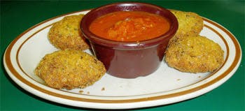 Order Fried Ravioli - Appetizer food online from Primas Pasta & Pizza Restaurant store, Fort Worth on bringmethat.com
