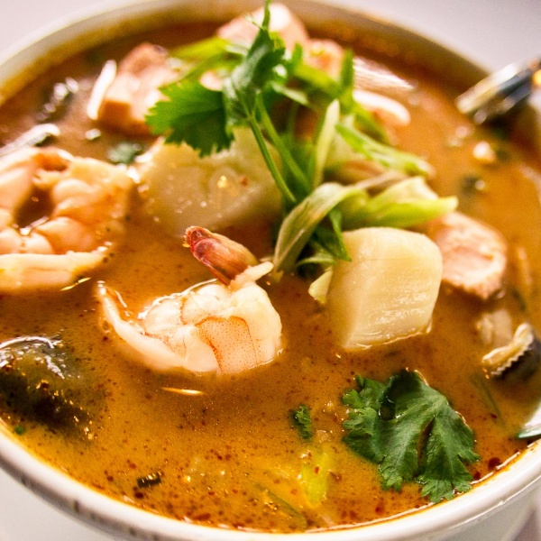 Order Tom Yum Soup with Prawns food online from Bai Tong Thai Restaurant store, Issaquah on bringmethat.com