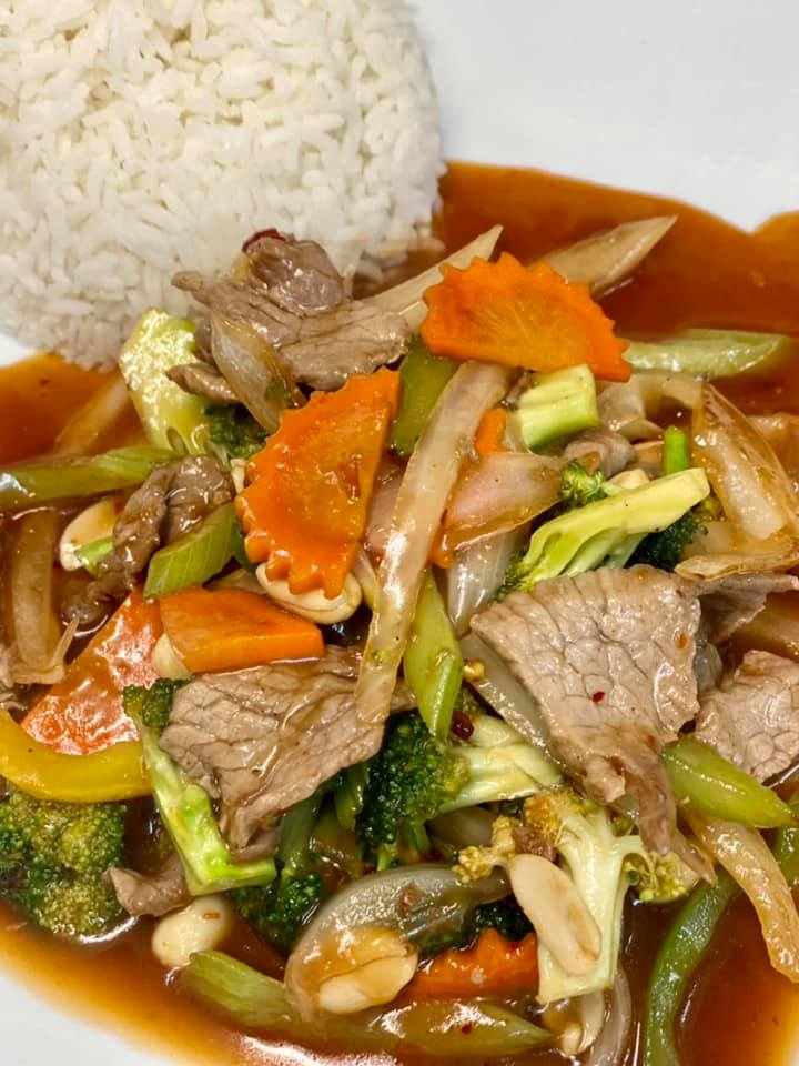 Order Spicy Kung Pao food online from Thai Tea Asian Fusion Cafe  store, Irving on bringmethat.com