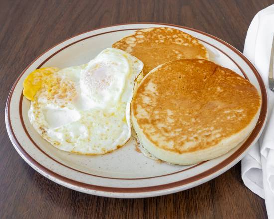 Order Regular Pancakes food online from Roger Deli store, Mountain View on bringmethat.com