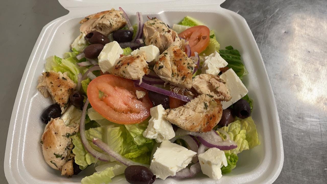 Order Mediterranean Chicken Salad - Salad food online from Benny's Italian Restaurant store, Chambersburg on bringmethat.com