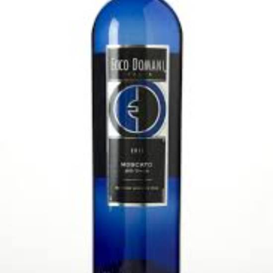 Order Ecco Domani Moscato food online from Fast Stop Market & Liquor store, Victorville on bringmethat.com