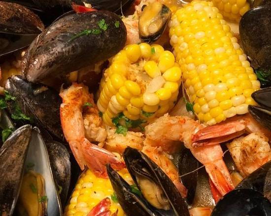 Order Black Mussel food online from Red Pier Cajun Seafood & Bar store, Southaven on bringmethat.com