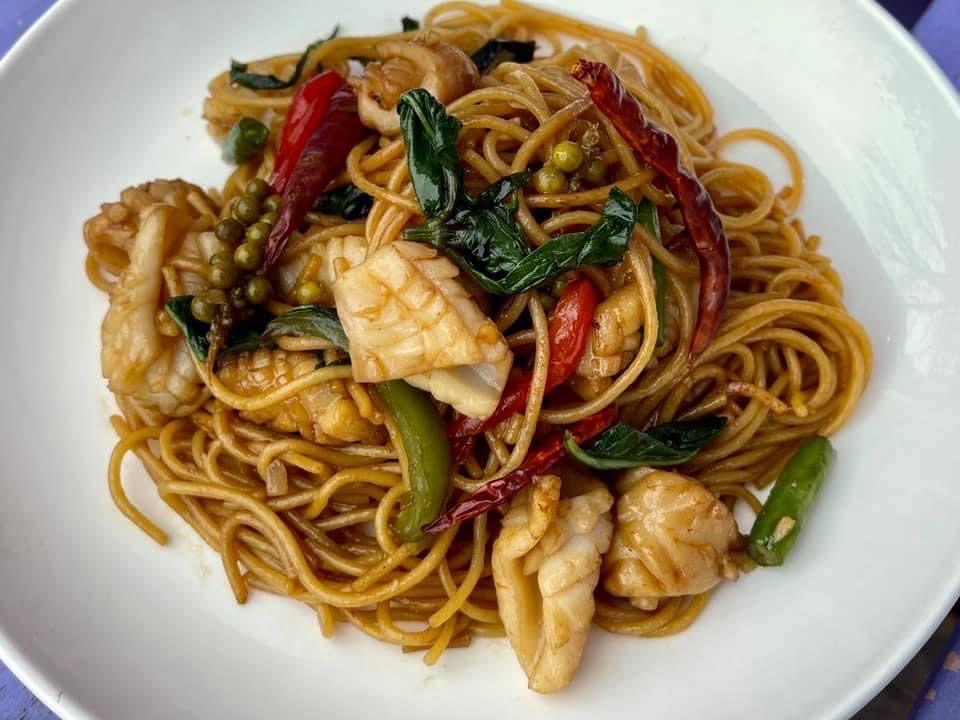 Order Spaghetti Kee Mao food online from Taan Thai store, Bergenfield on bringmethat.com