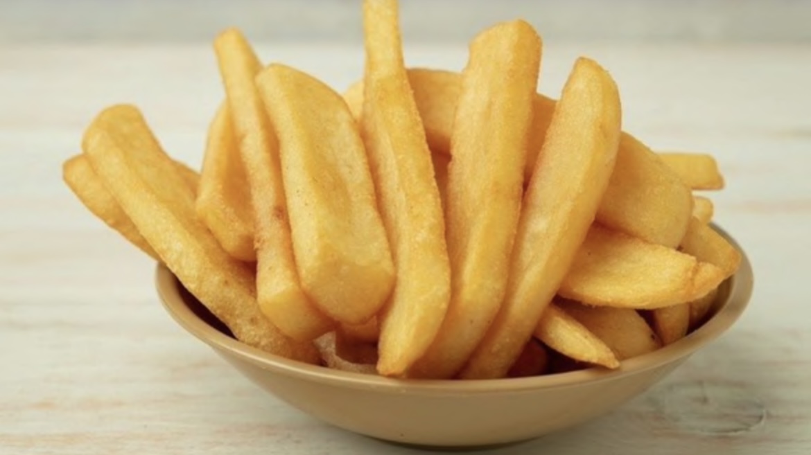 Order Steak fries  food online from Famous Label’s Delicatessen store, Los Angeles on bringmethat.com