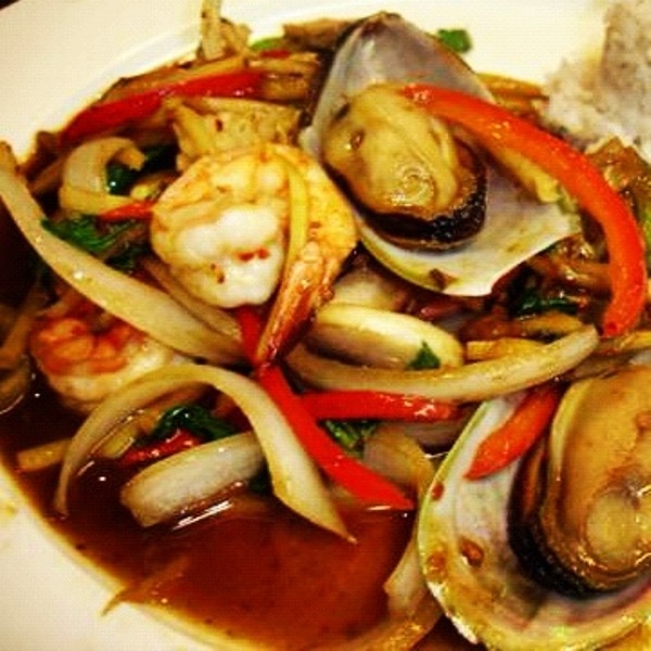 Order 65. Spicy Seafood Combination food online from Chilli Thai store, Los Angeles on bringmethat.com