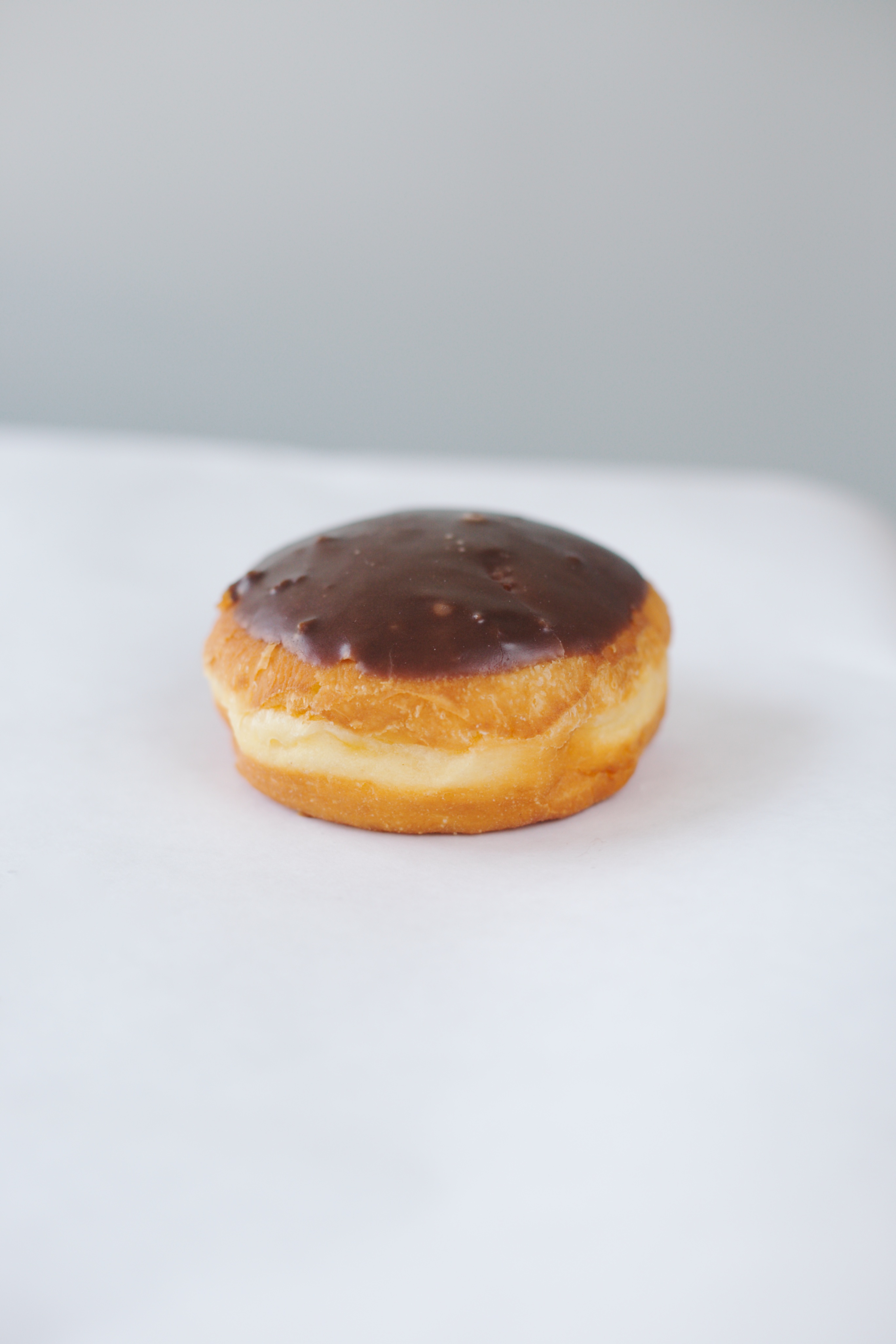 Order Cream Filled Donut food online from Smile Donut House store, Los Angeles on bringmethat.com