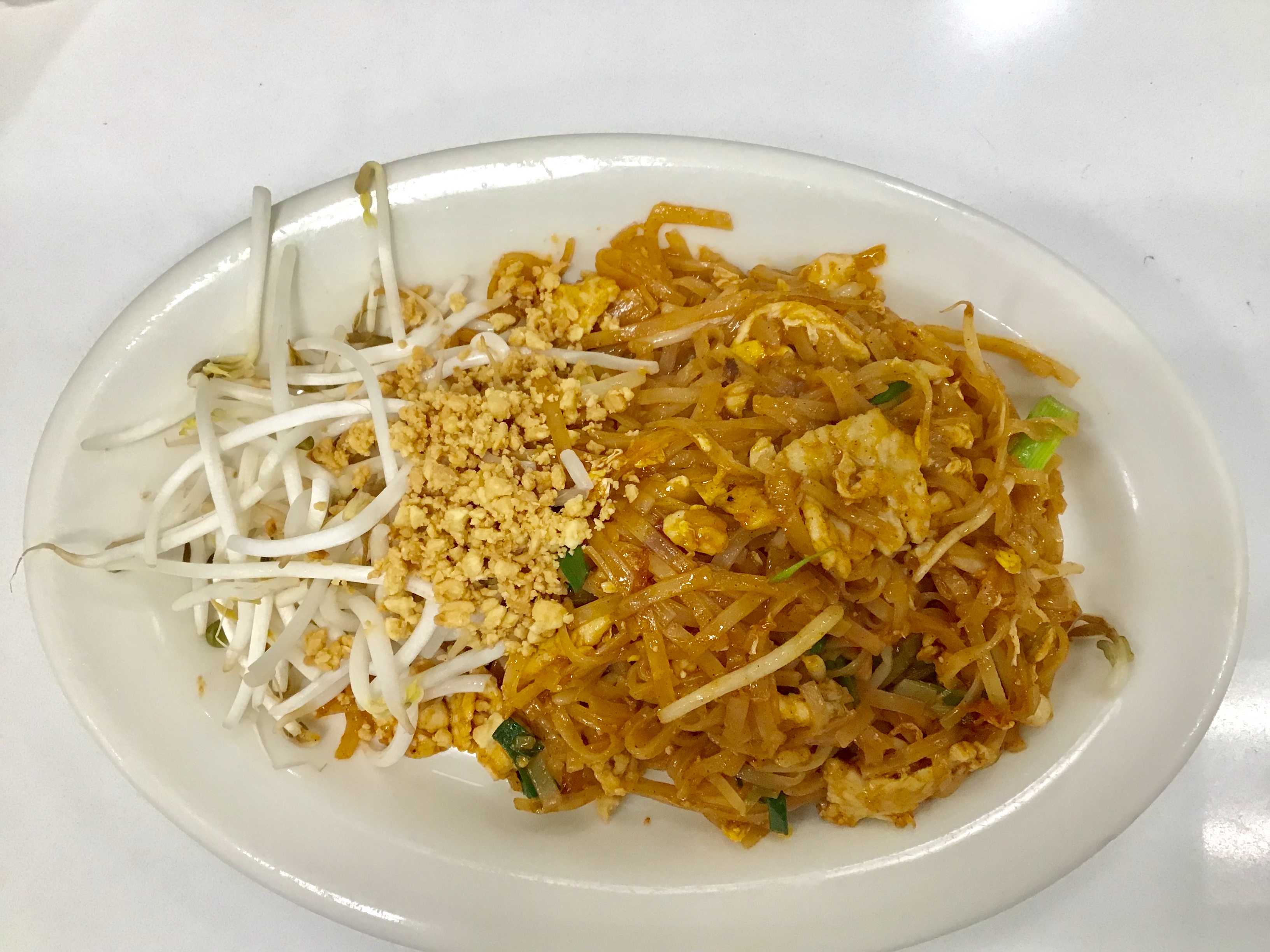 Order Pad Thai Lunch food online from Fortune House Thai store, Lake Balboa on bringmethat.com