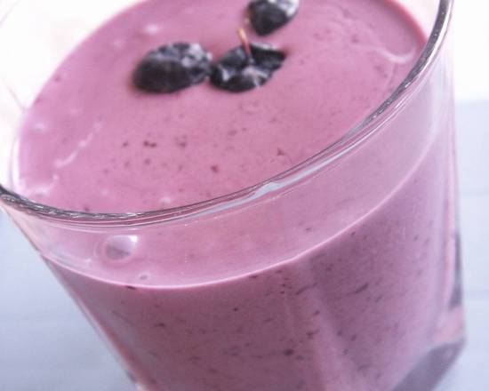 Order Mr. Berry Smoothie food online from Ny grill deli store, New York on bringmethat.com