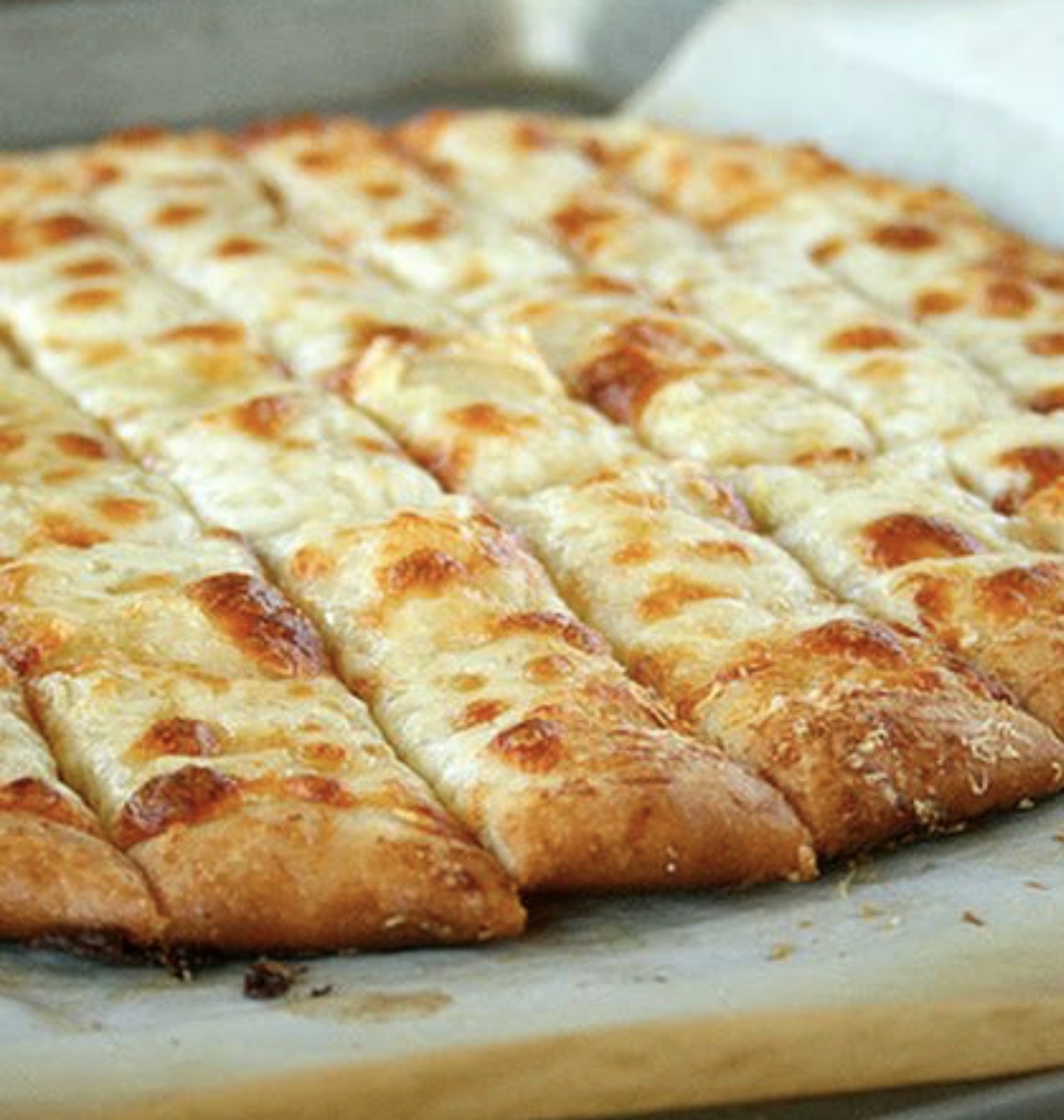 Order Cheesy Breadsticks food online from Le Vera Pizza store, Nashville on bringmethat.com