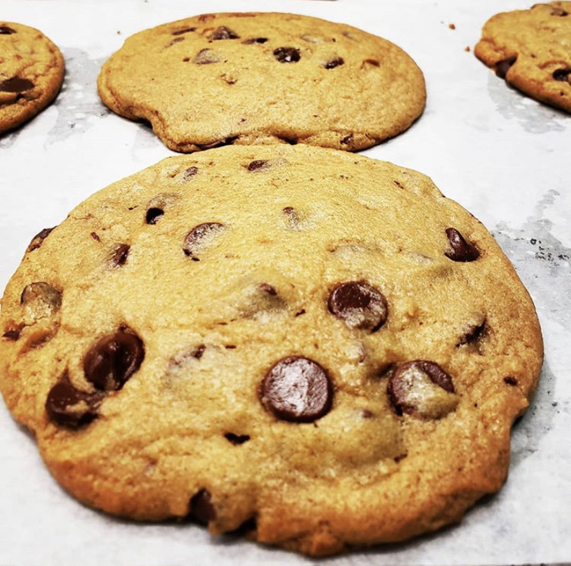 Order Soft Baked Chocolate Chip Cookie food online from Giannella Deli store, Glen Rock on bringmethat.com