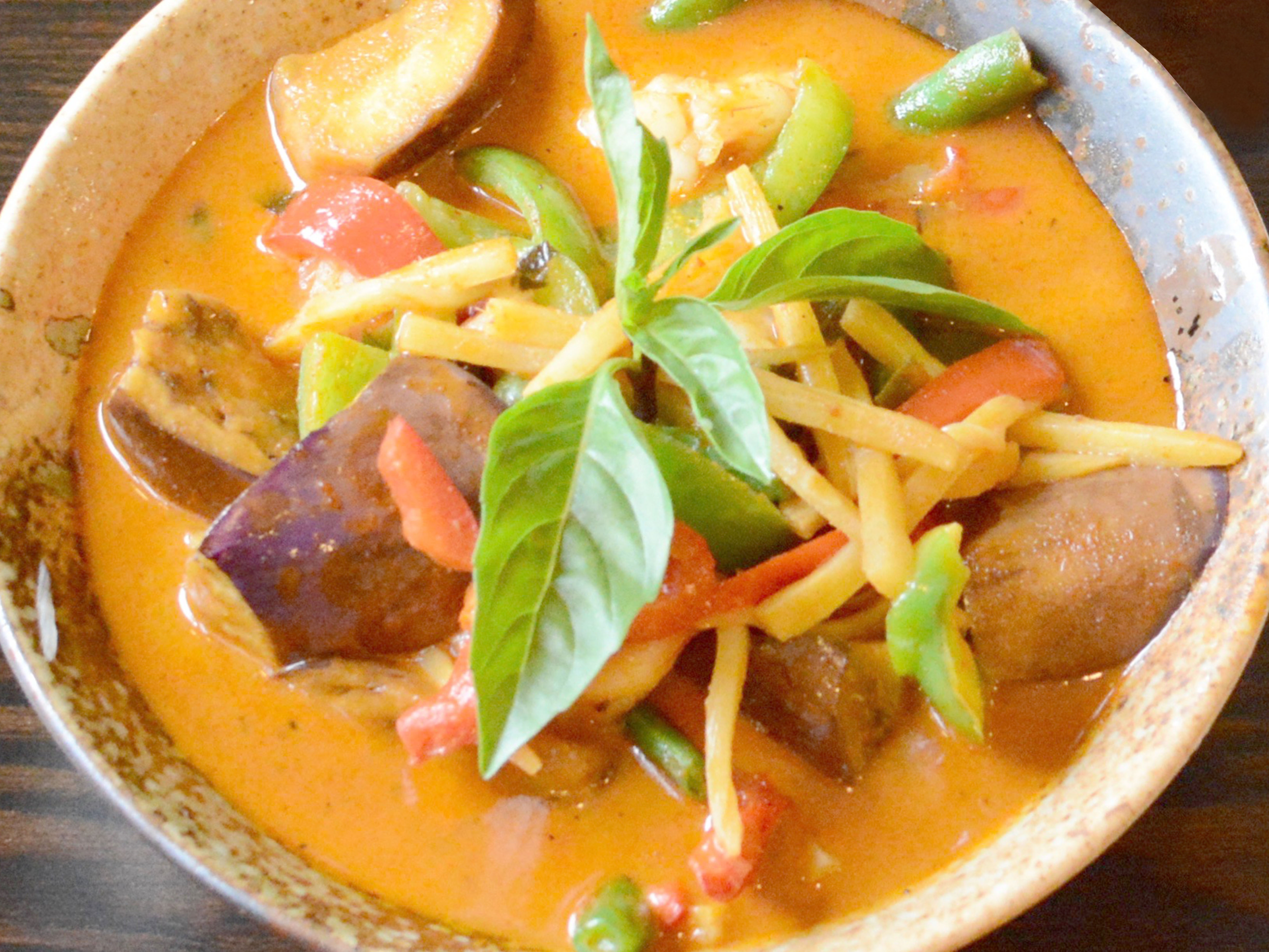 Order Pananag Curry food online from Buuz Thai Eatery store, Arlington on bringmethat.com