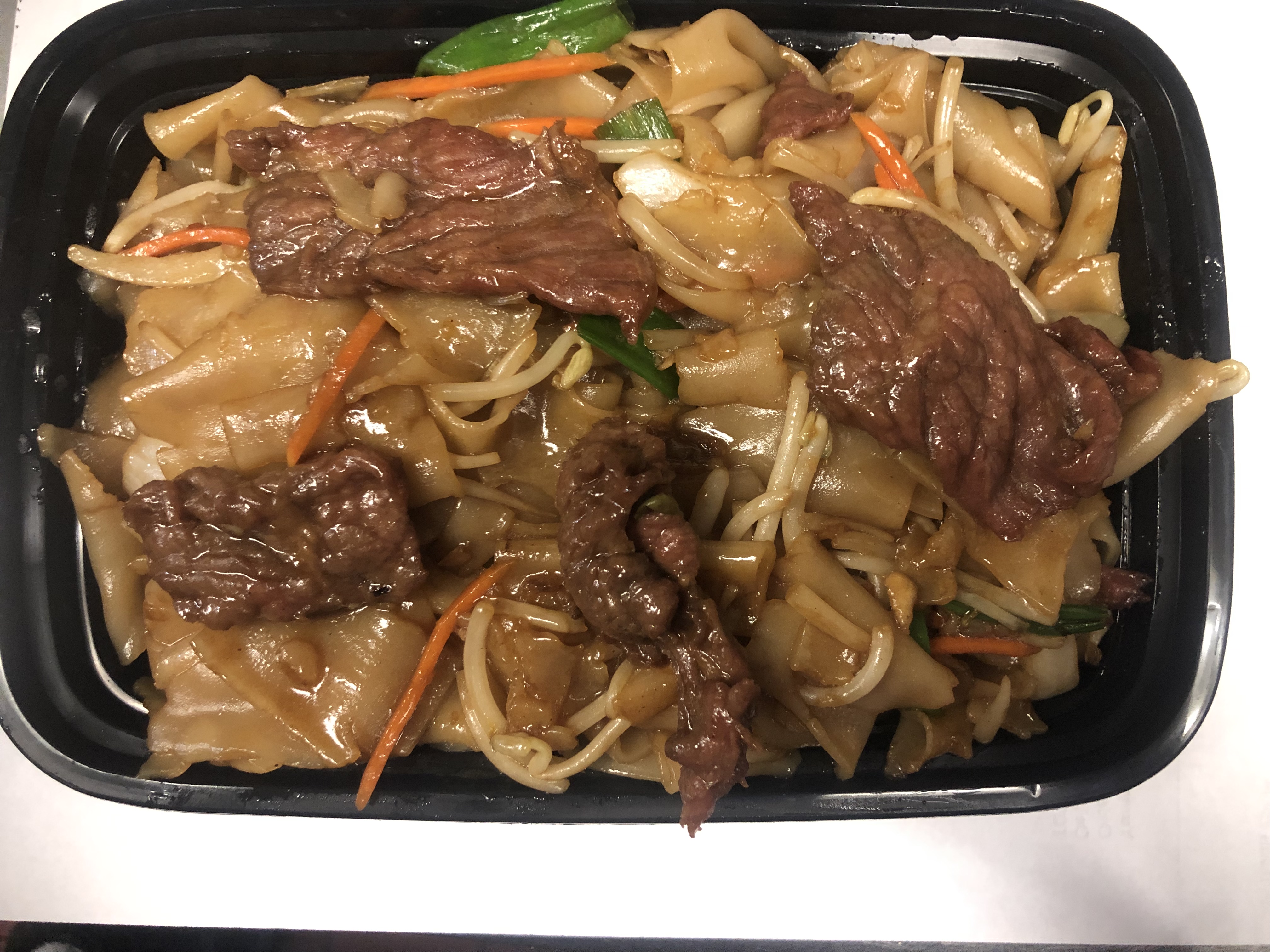 Order Beef Ho Fun牛河粉 food online from Yummy store, Ridgewood on bringmethat.com