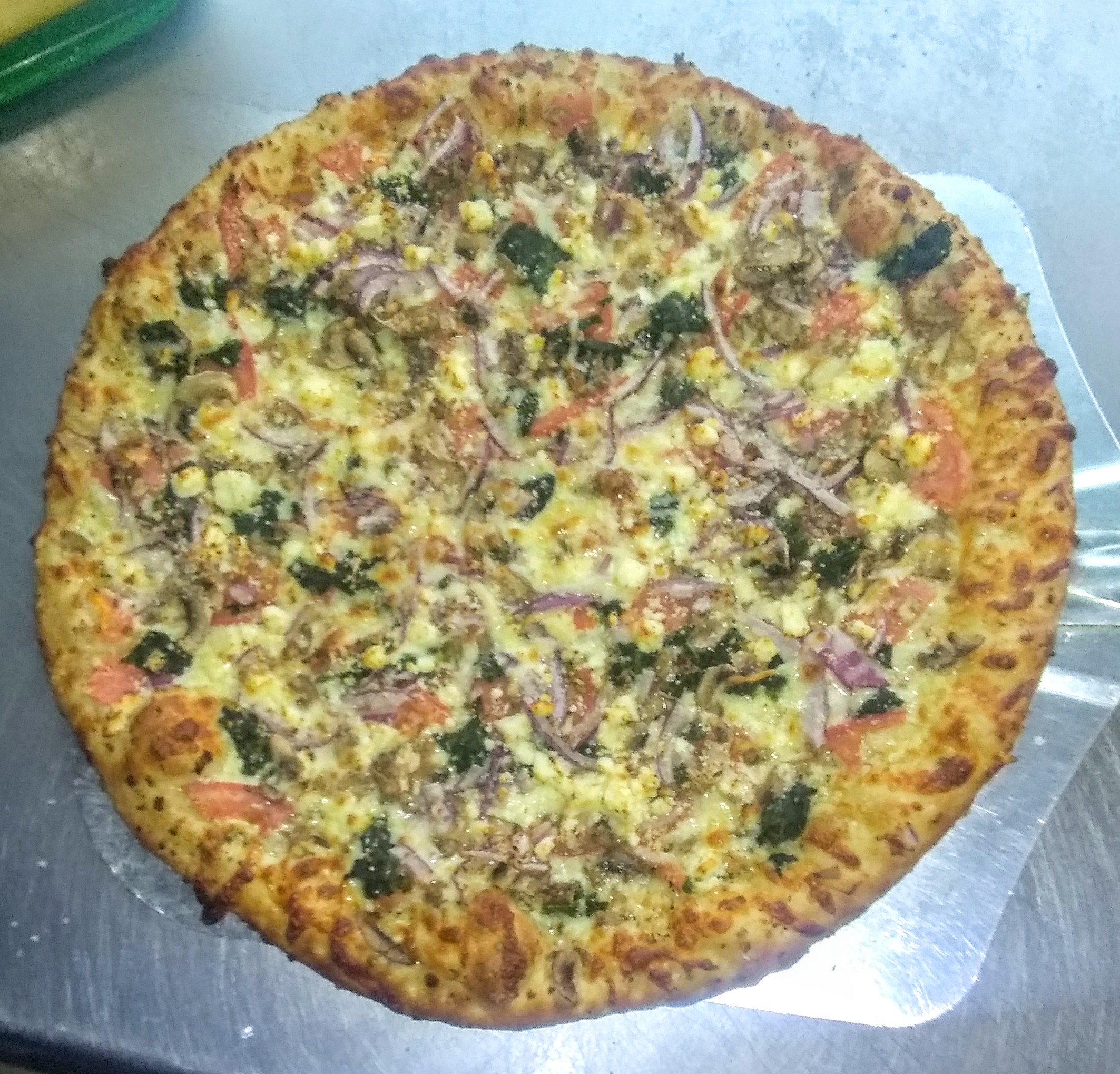 Order Spinach Pizza food online from Hot Box Pizza & Wings store, South Park Township on bringmethat.com