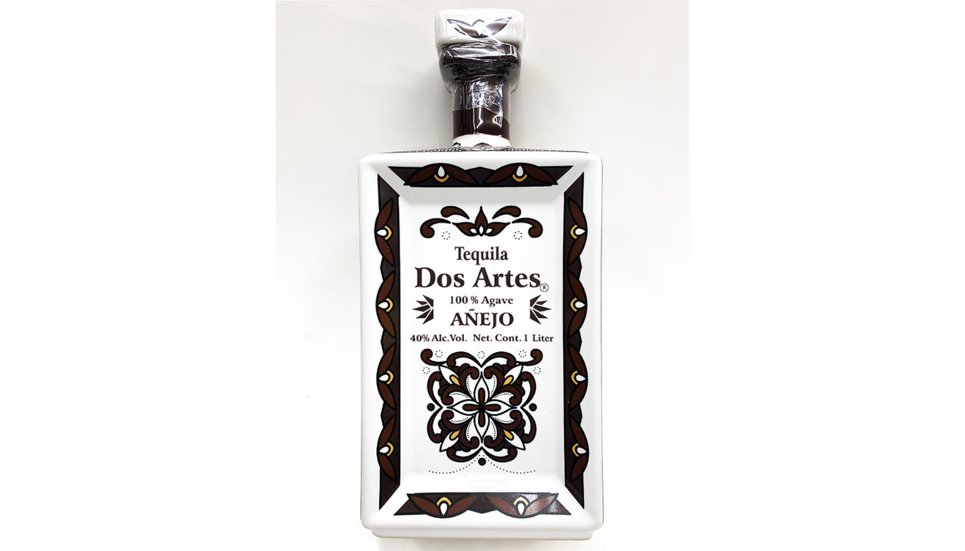 Order Dos Artes Anejo Tequila 1L food online from Circus Liquor store, Los Angeles on bringmethat.com