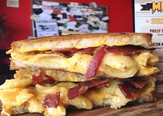 Order Bacon Mac n Cheese Melt food online from American Crepe Company store, Selden on bringmethat.com