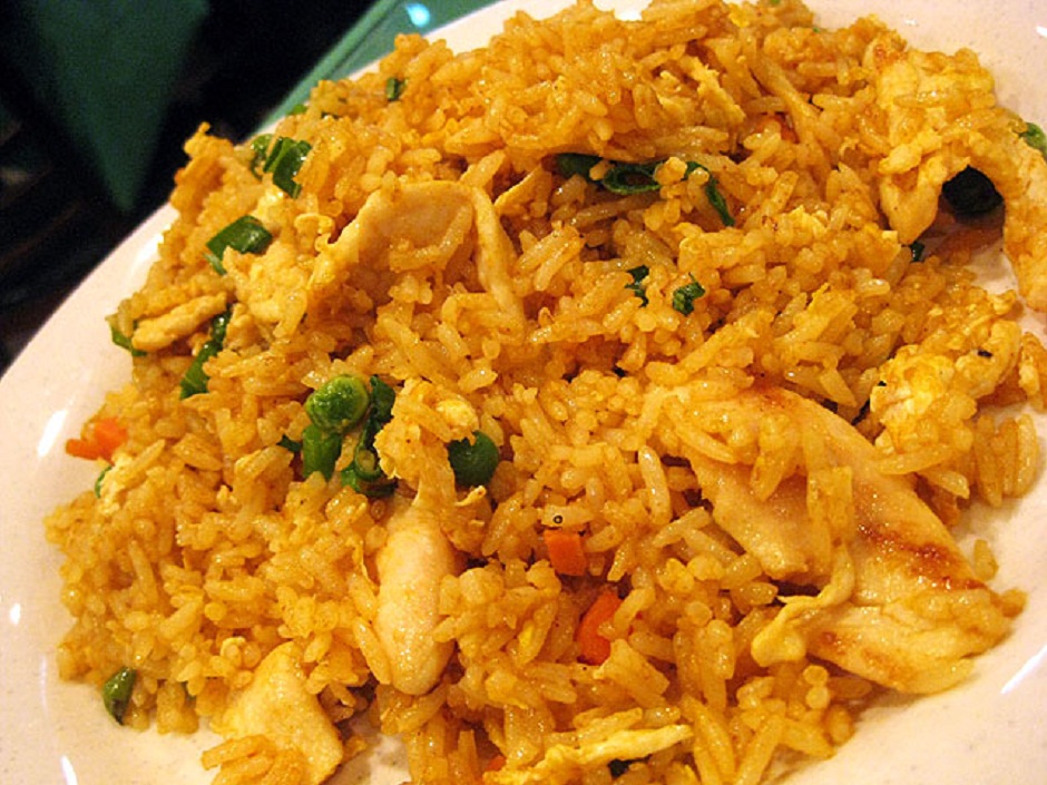 Order 52. Curry Fried Rice food online from Sea Thai store, Seattle on bringmethat.com