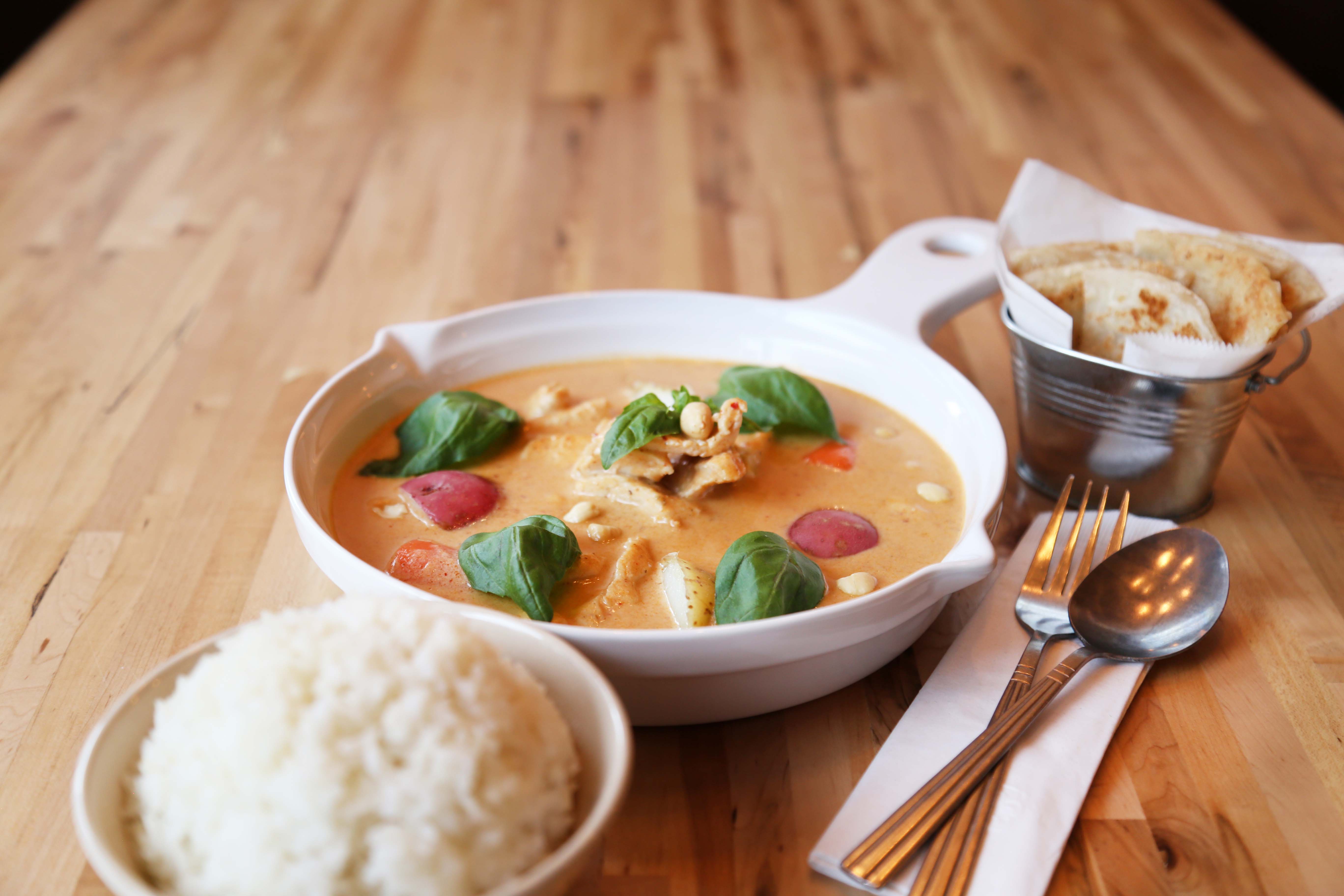 Order 51. Massaman Curry food online from Eto'o store, Chicago on bringmethat.com