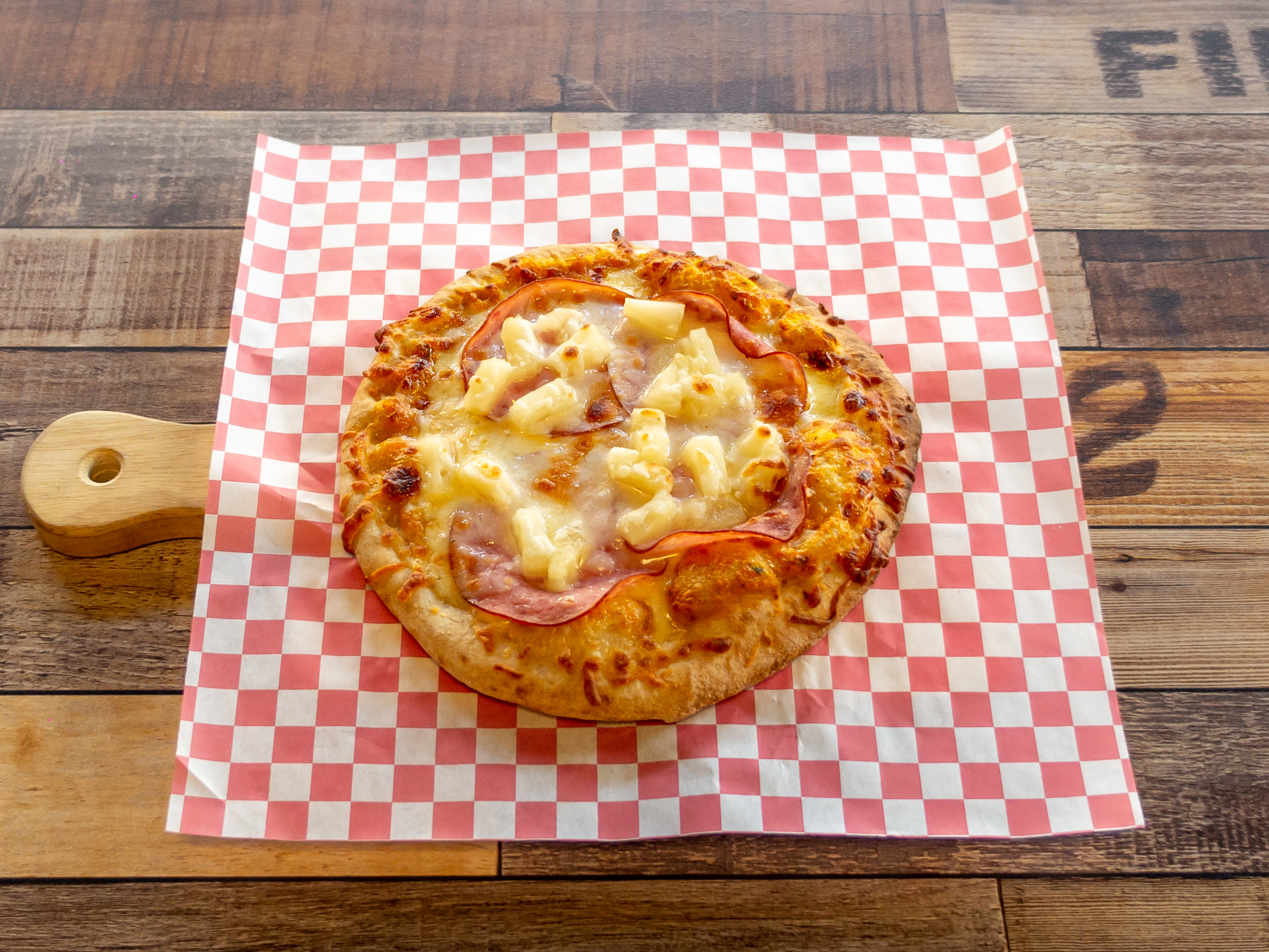 Order Hawaiian Pizza food online from Thirsty Bay Tap n Pour store, Dublin on bringmethat.com
