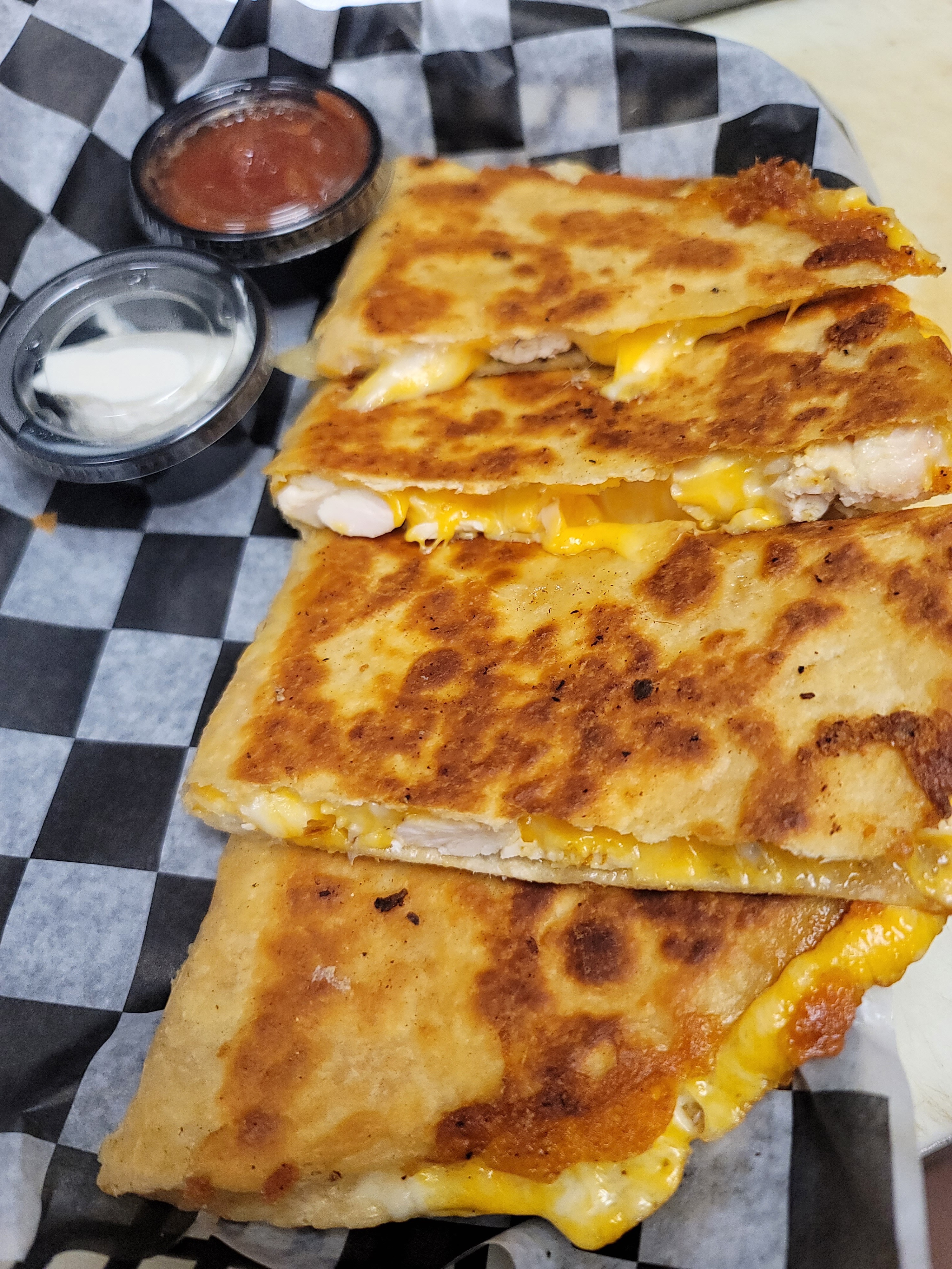 Order Cheese Quesadilla food online from Hunt Annex Lounge store, Woodlyn on bringmethat.com