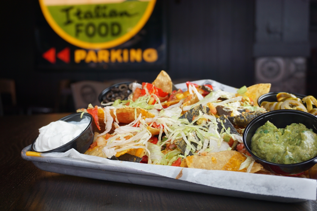 Order Nachos food online from Danny's Pizza & Burger Bar store, Chicago on bringmethat.com