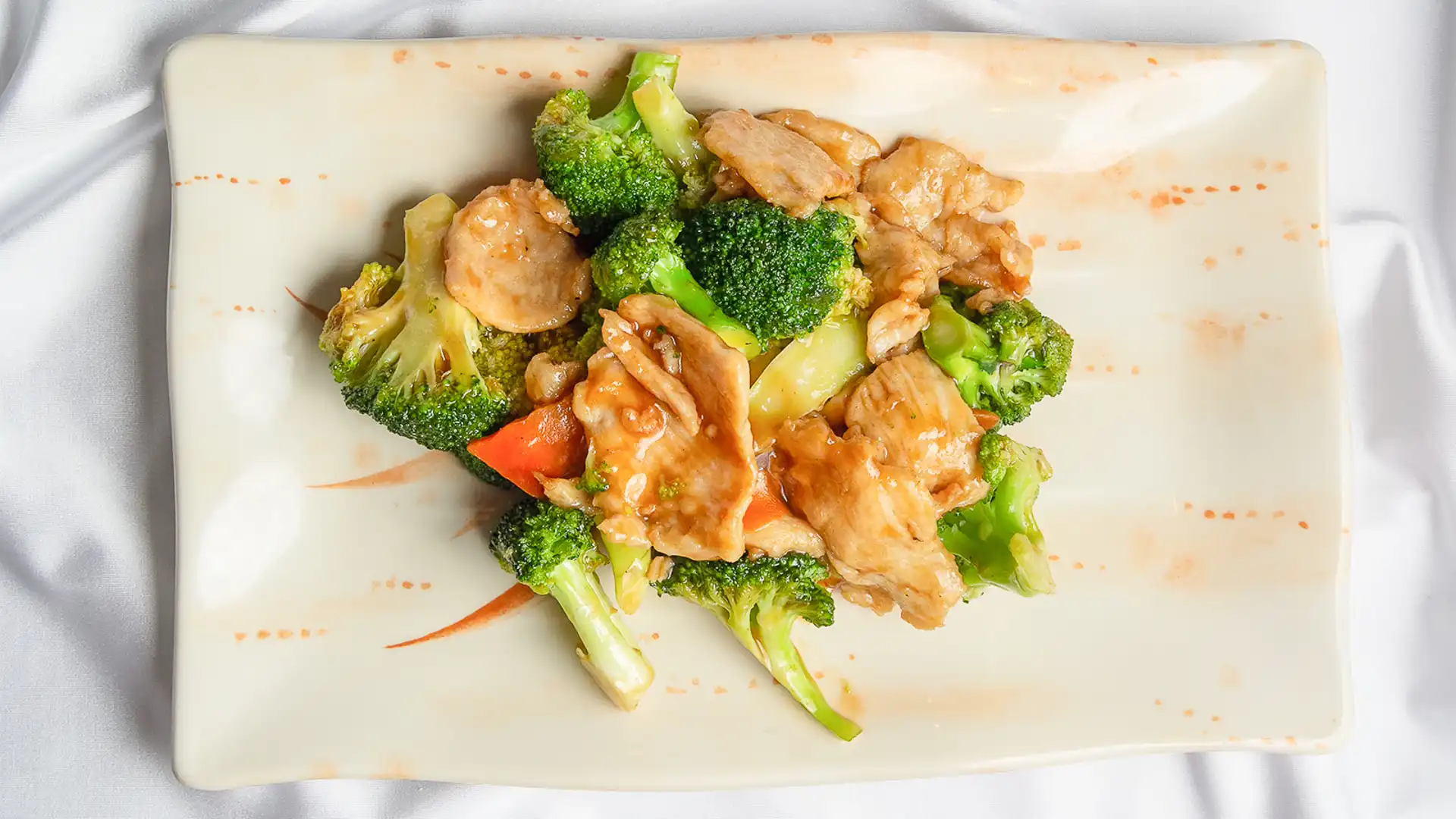 Order 68. Chicken with Broccoli food online from Wok N Roll store, Ephrata on bringmethat.com