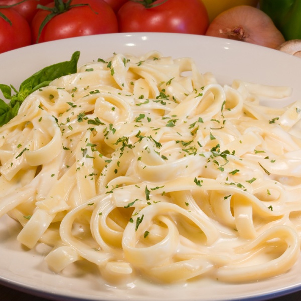Order Fettuccine Alfredo Dish food online from Ameci Pizza & Pasta store, Fountain Valley on bringmethat.com