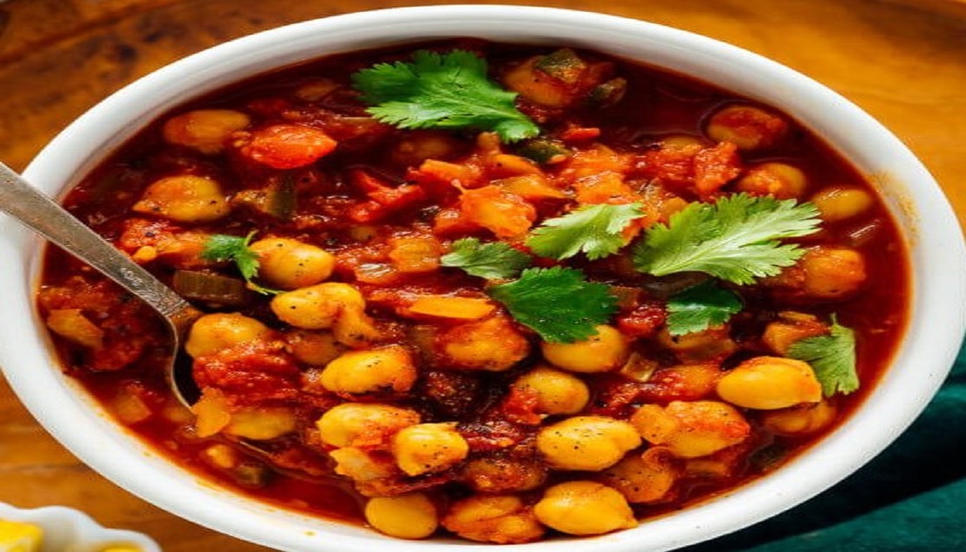 Order Channa Masala food online from Aroma Indian Cuisine store, Ann Arbor on bringmethat.com